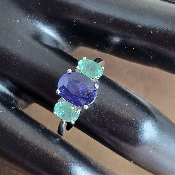 Natural Blue Sapphire & Emerald 925 Sterling Silver Ring - Picture 3 of 8